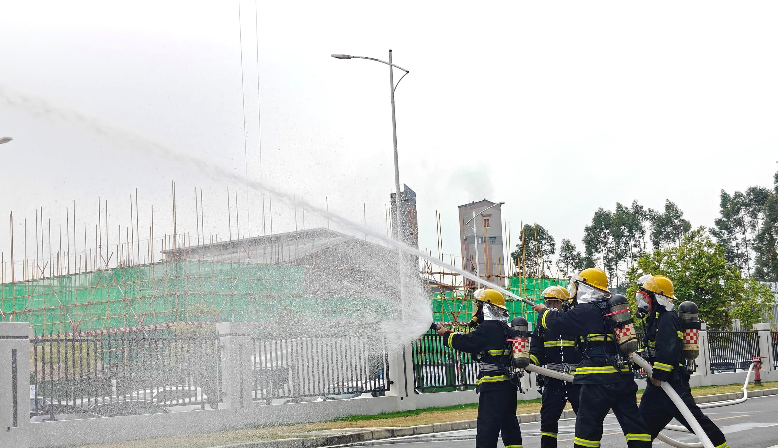 筑牢防火墙!suncitygroup太阳新城开展联合消防演习